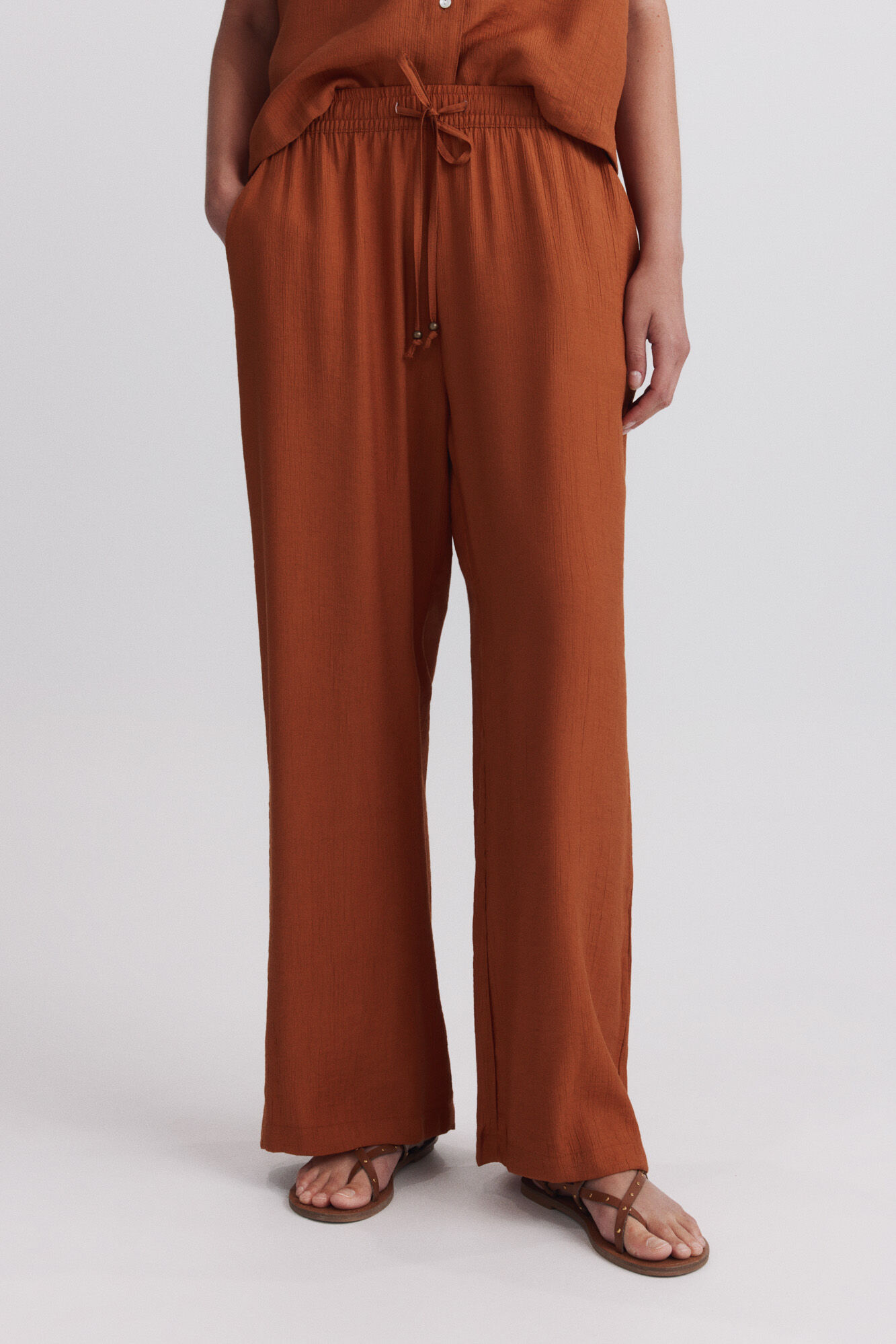 Springfield Cal&ccedil;a fluida com cord&atilde;o