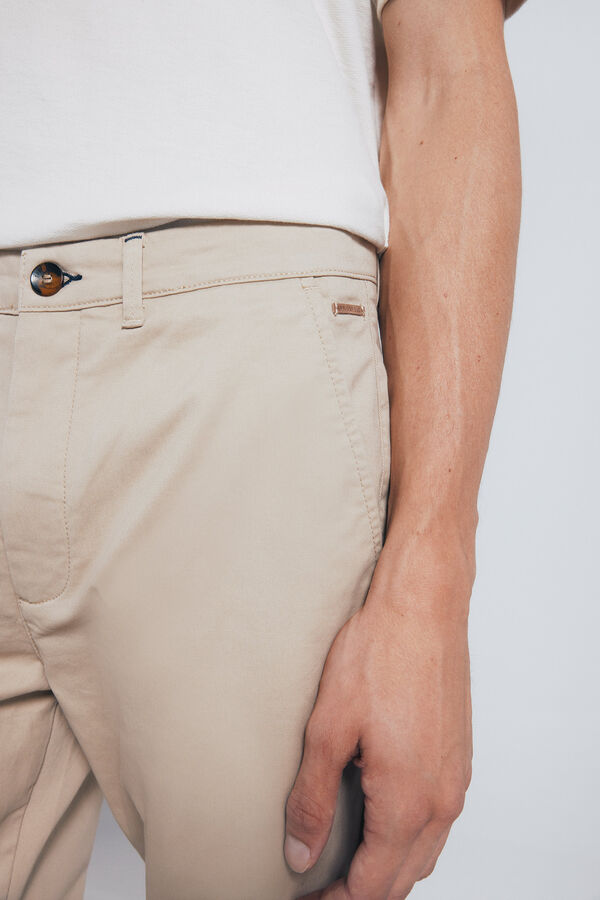 Springfield Pantalón chino slim fit beige