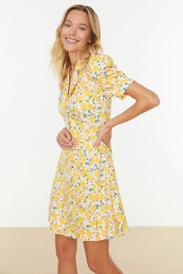 Trendyol Vestido curto gola camiseira estampado