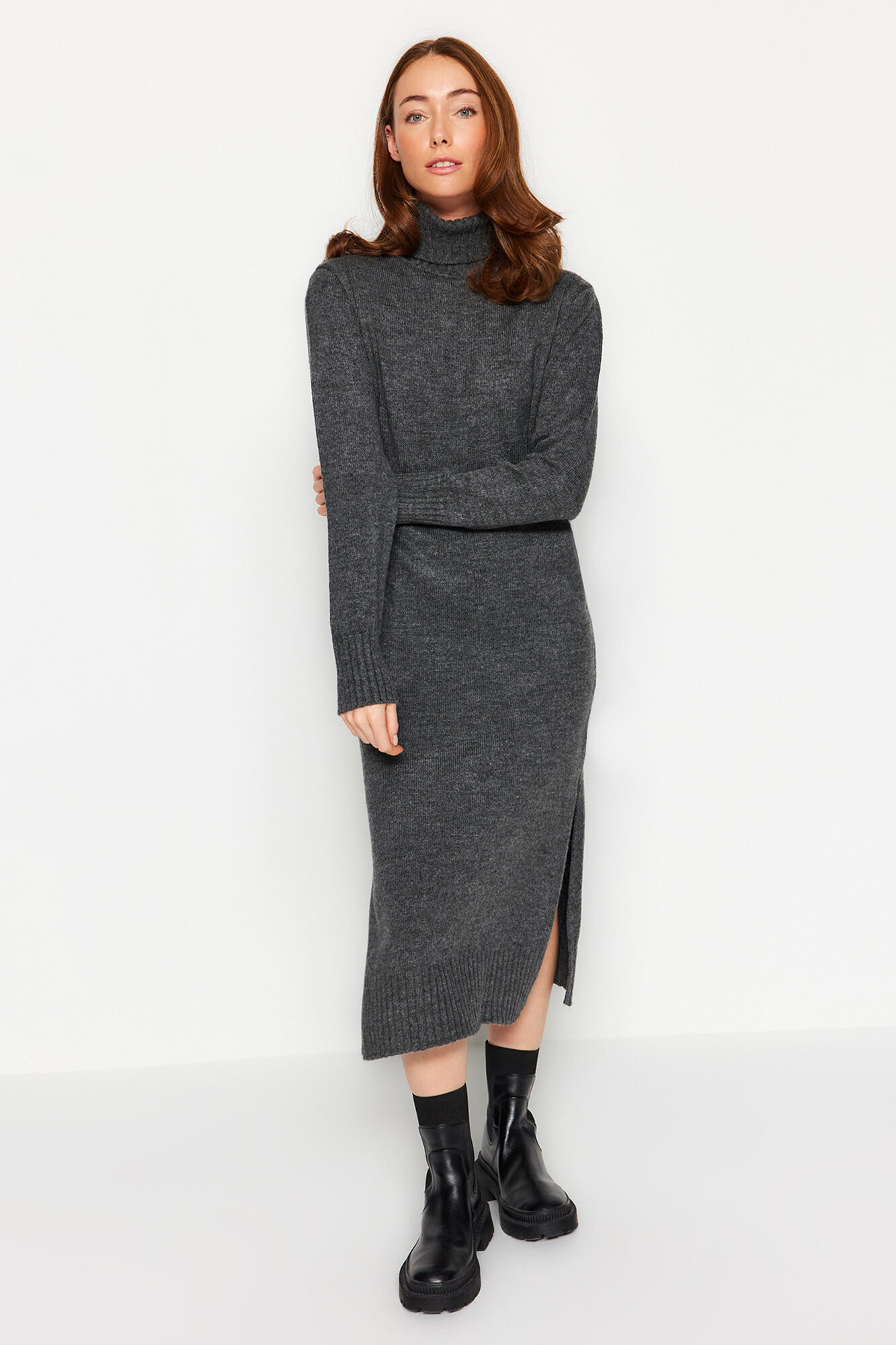 Trendyol Vestido midi cuello alto abertura