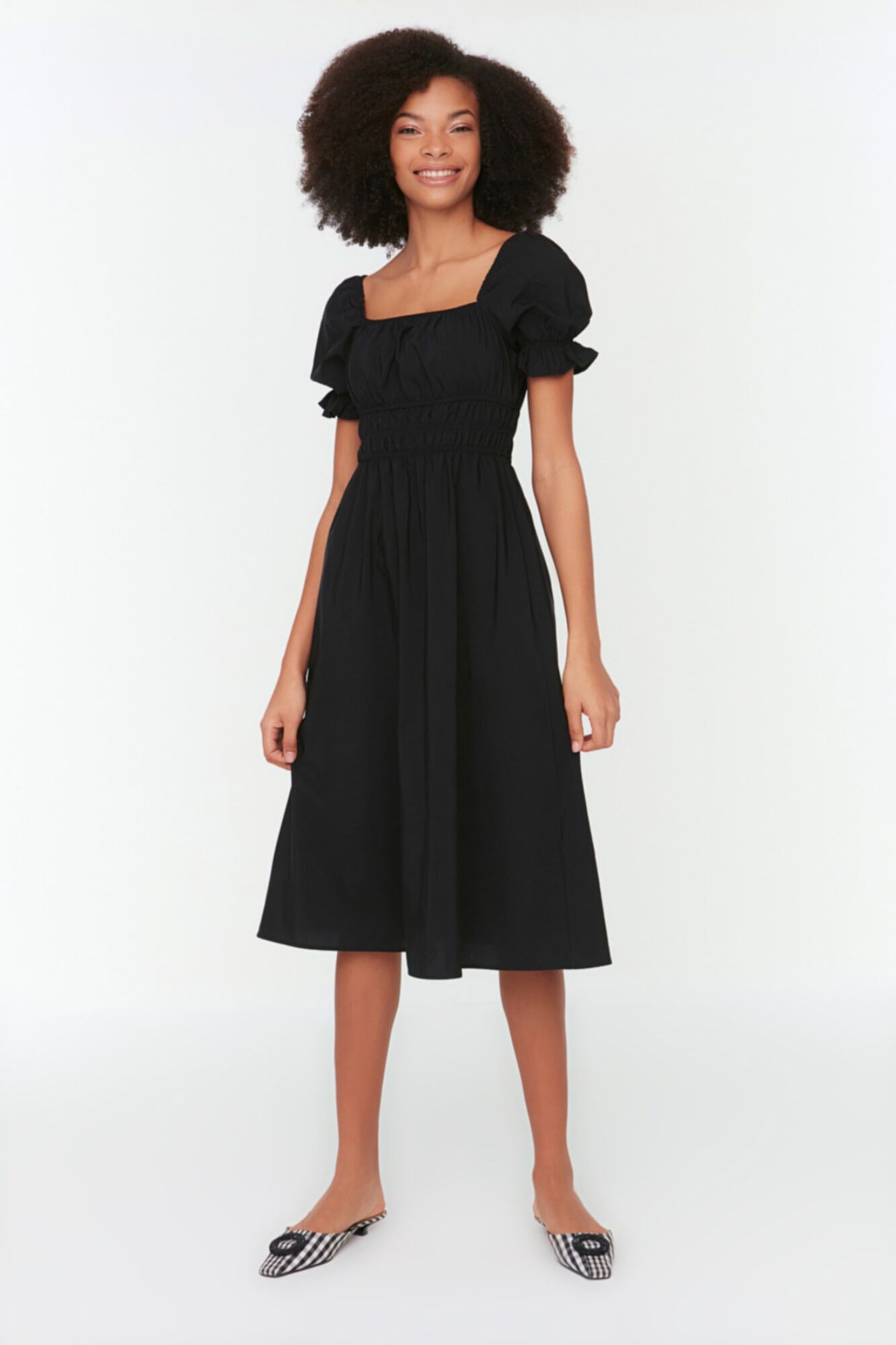 Trendyol Vestido midi mangas abullonadas