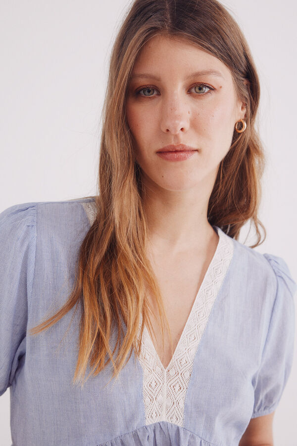 Springfield Blusa decote rendado azul