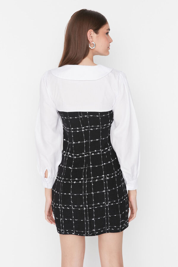 Trendyol Vestido mini com gola camiseira preto