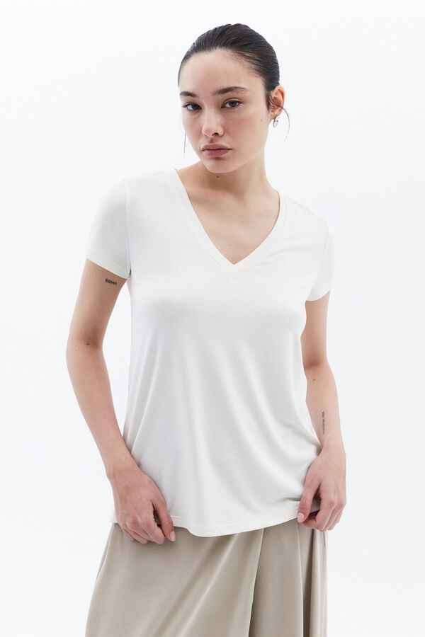 Oxxo T-shirt de manga curta com decote em bico bege