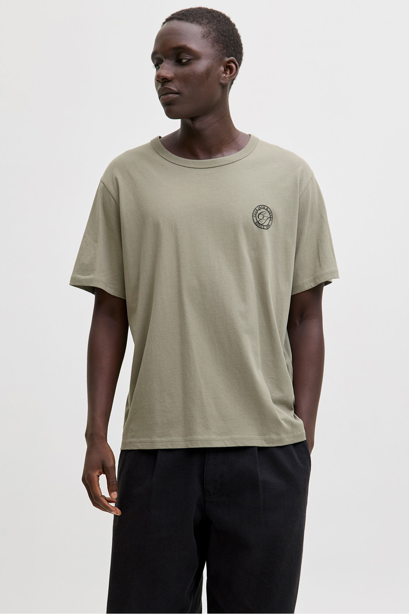 Jack & Jones camiseta b&aacute;sica e descontra&iacute;da