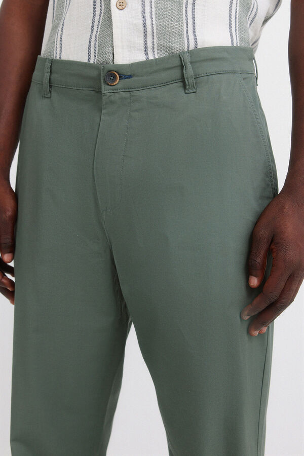 Springfield Cal&ccedil;as chino leves e confort&aacute;veis slim fit verde