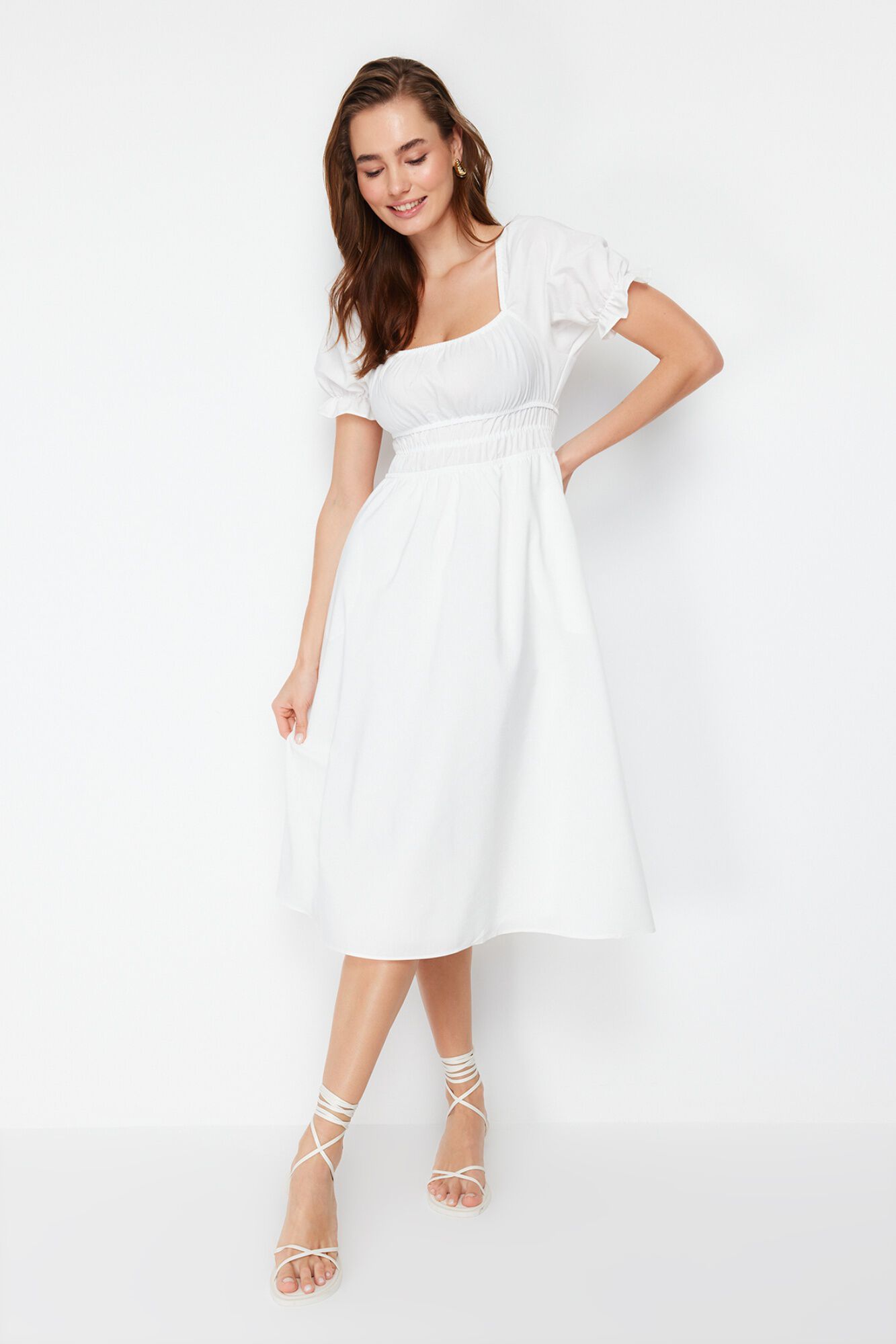 Trendyol Vestido midi mangas abullonadas