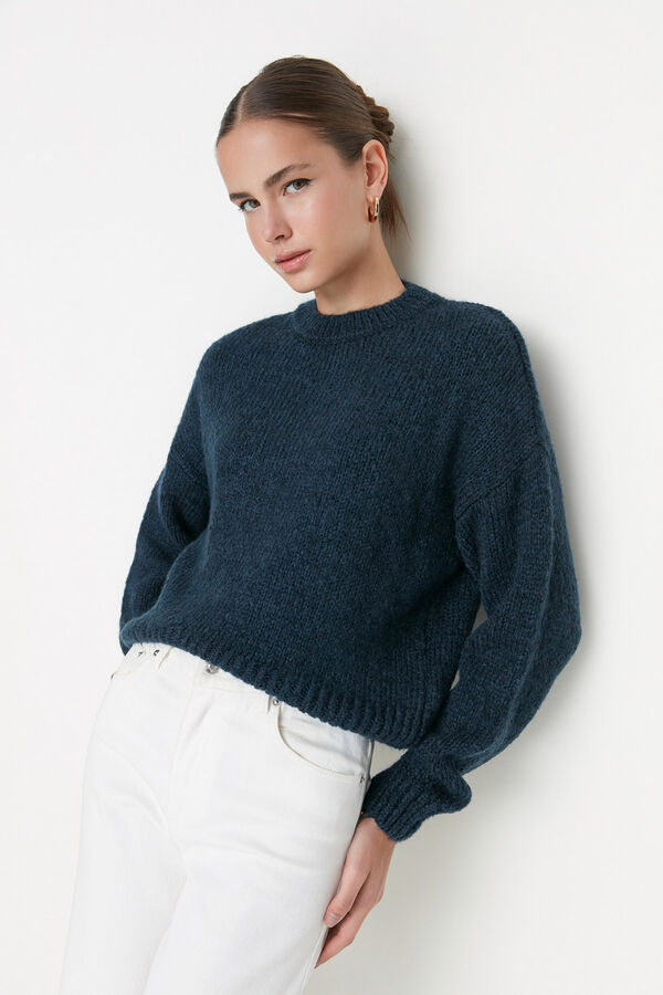 Trendyol Camisola b&aacute;sica de gola redonda azul