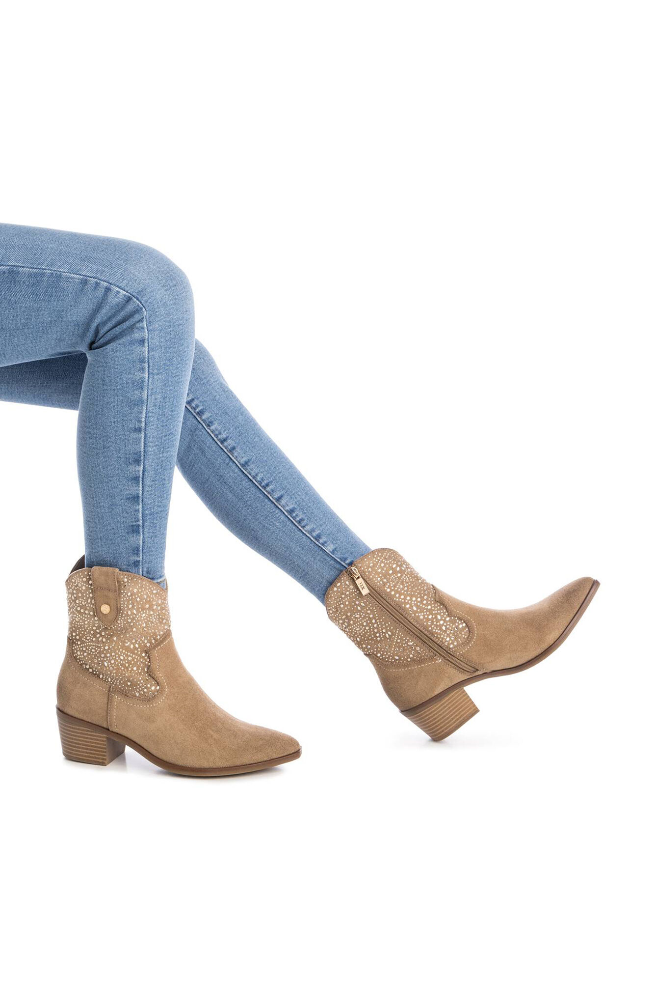 XTI Botin Cowboy Tachas