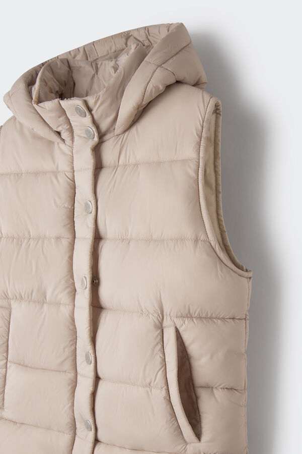 ESPRIT - Reciclado: chaleco acolchado con capucha en nuestra tienda online