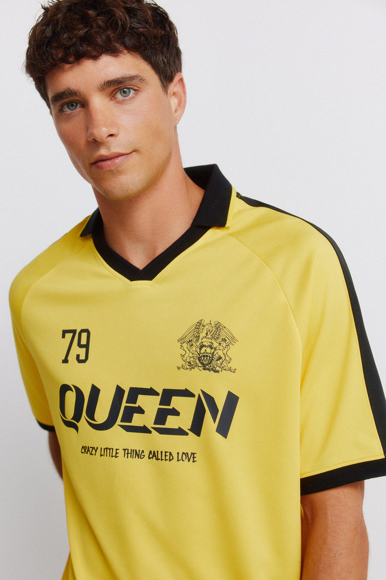 Springfield T-shirt Queen Football