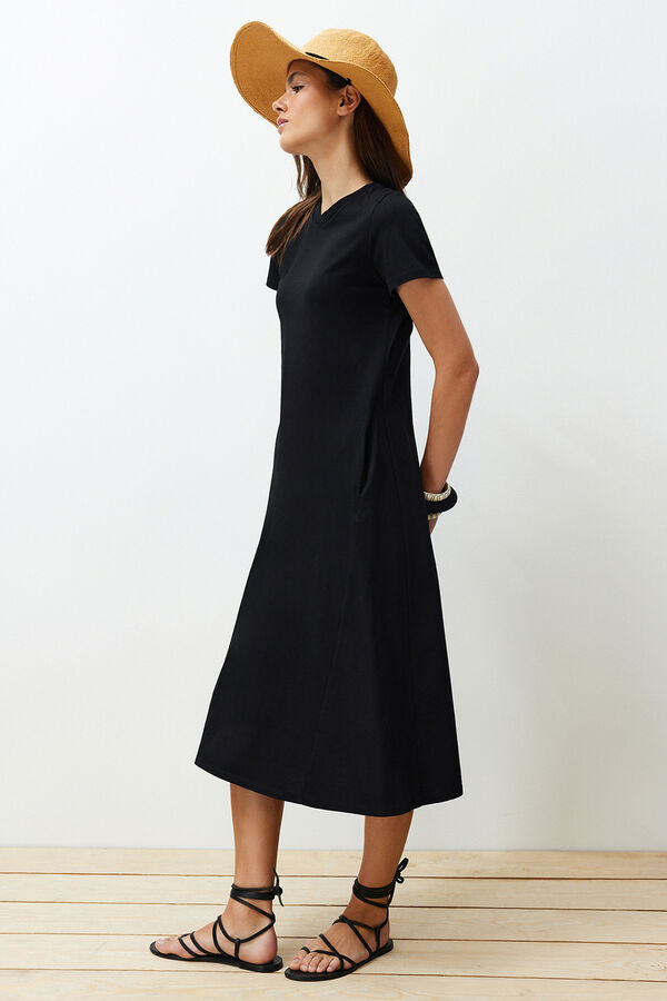 Trendyol Short sleeve midi dress black