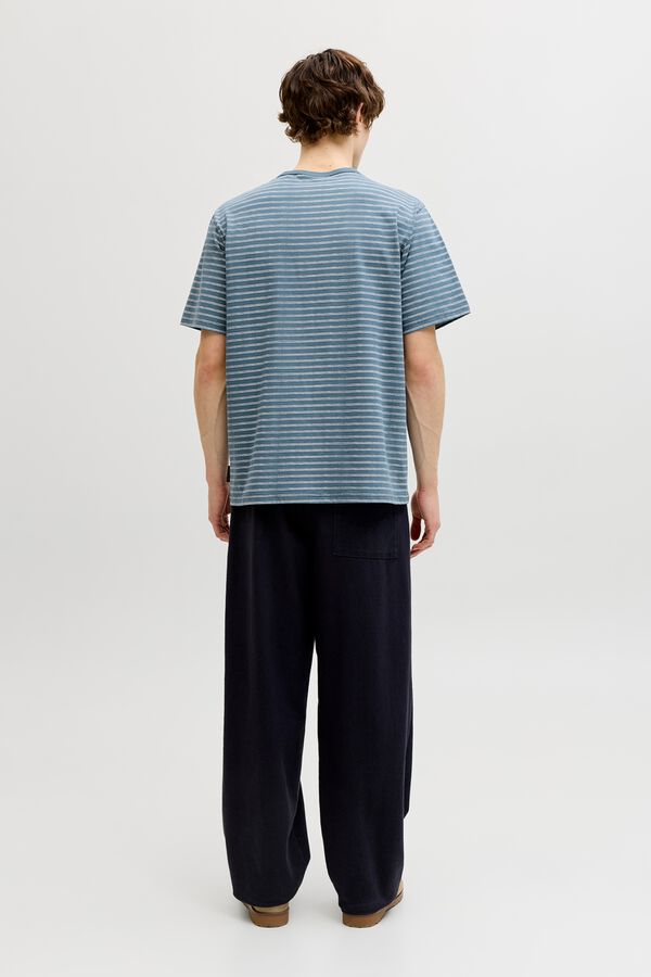 Jack & Jones T-shirt relaxed fit &agrave;s riscas cinzento