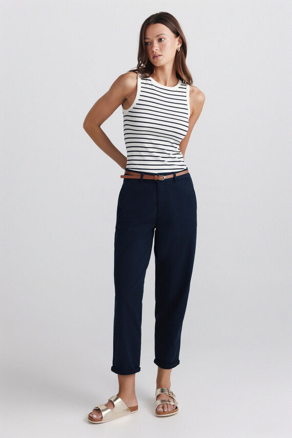Pantalón chino cinturón