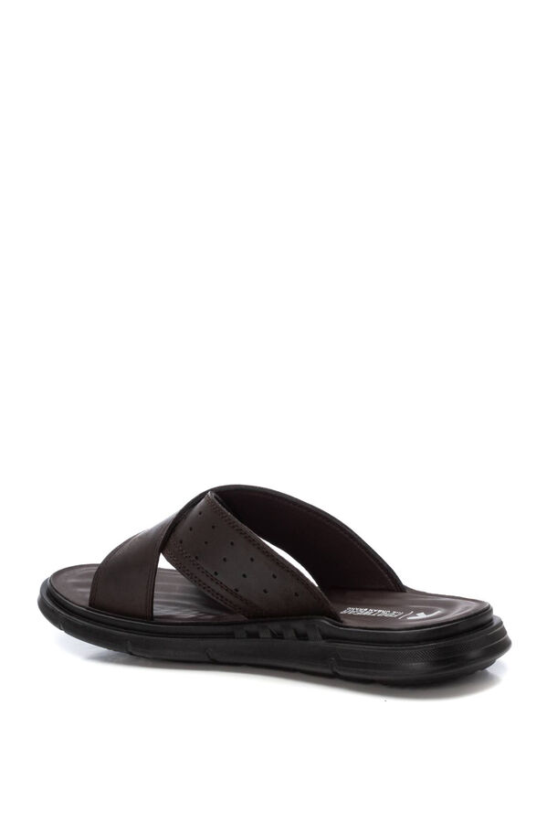 XTI Sand&aacute;lia cruzada em pele castanho