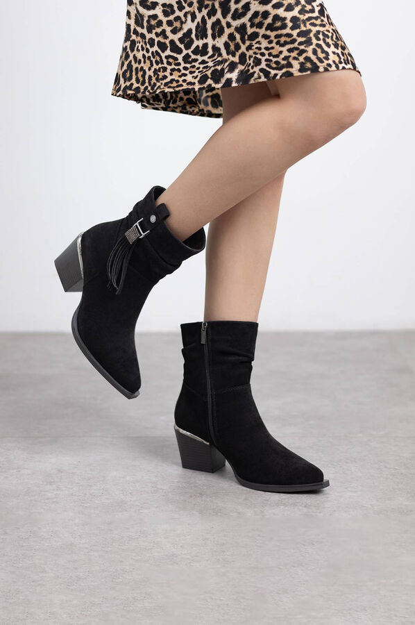 XTI Suede Fringed Boot black