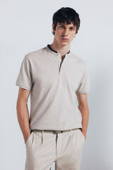Springfield Polo piqué cuello mao slim fit nude