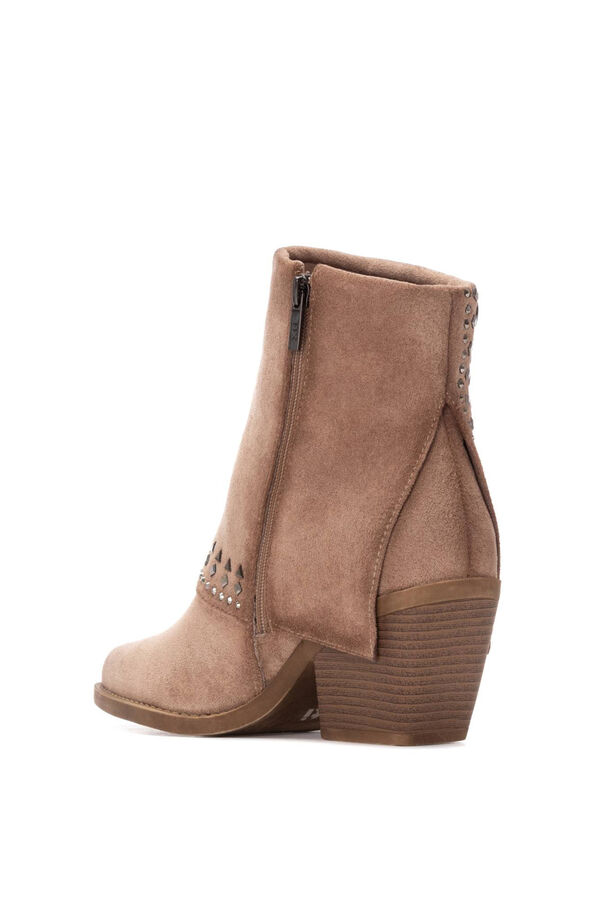 XTI Bota Campera com tachas bege