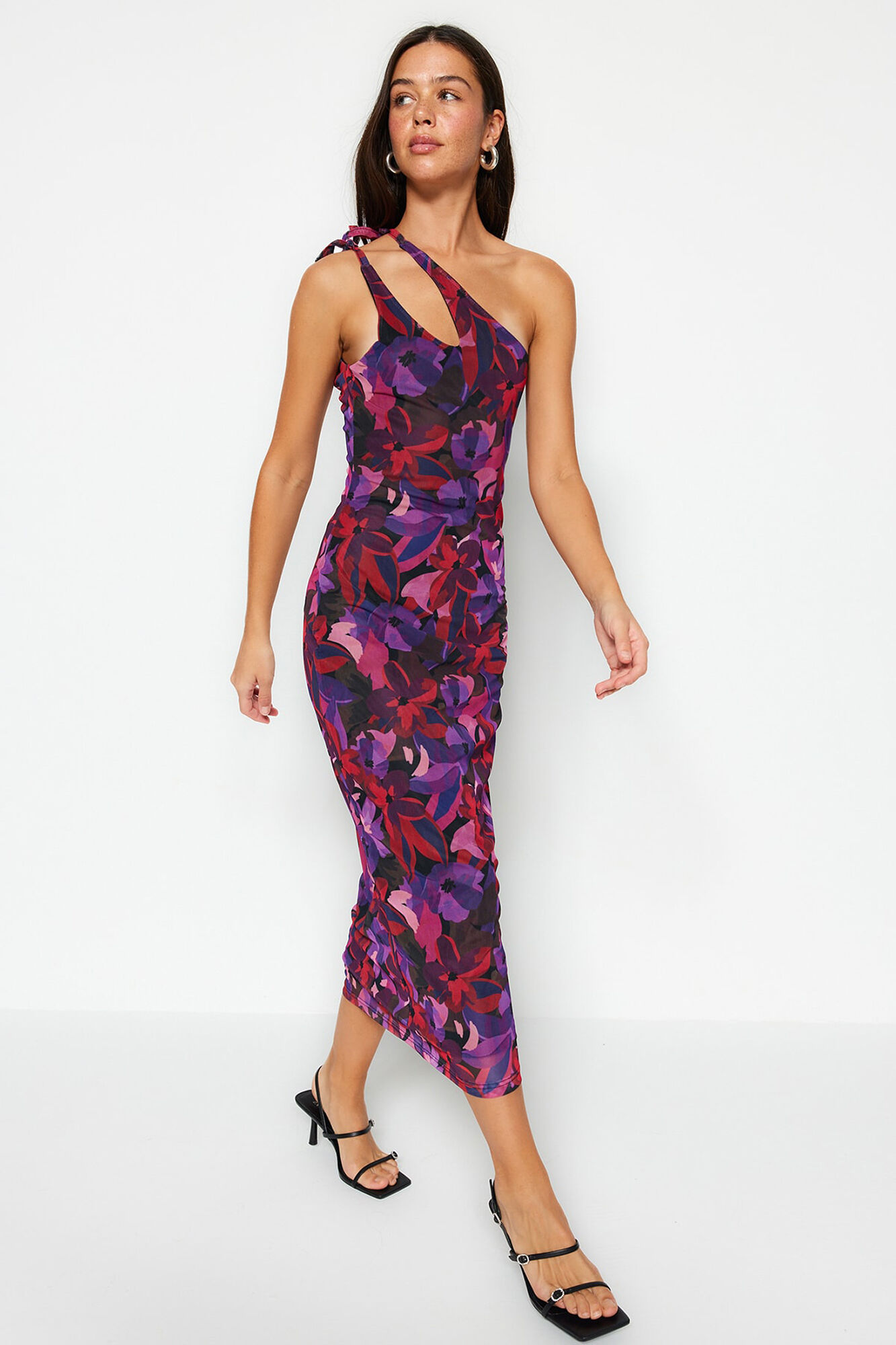 Trendyol Vestido midi justo cut out