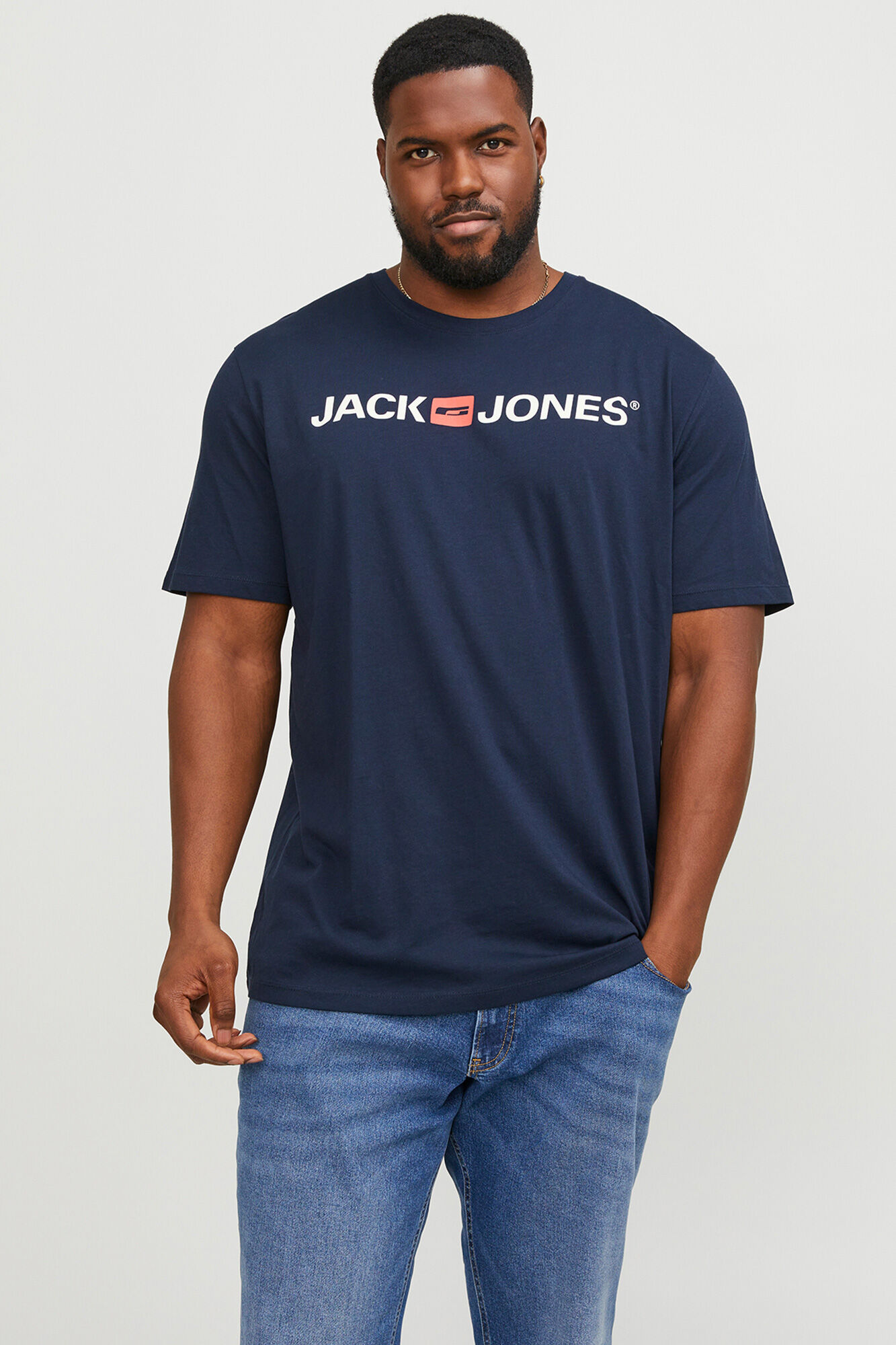 Jack & Jones PLUS T-shirt b&aacute;sica logo 