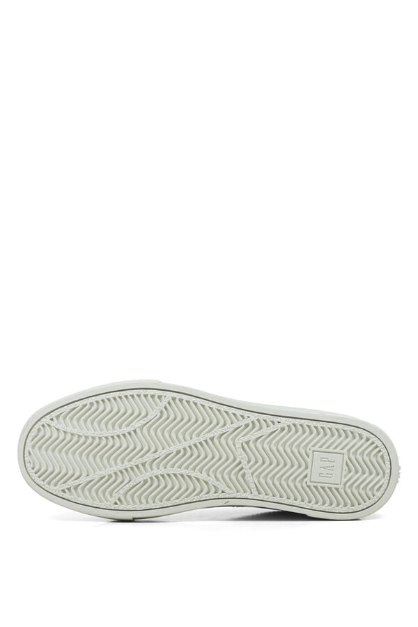 GAP Sapatilhas efeito pele logo branco