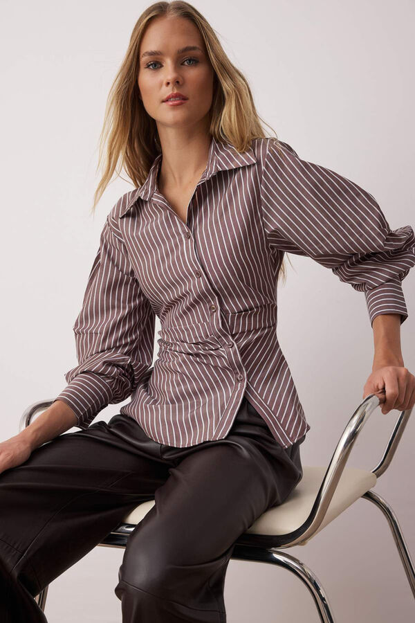 Trendyol Camisa de manga comprida com bot&otilde;es cru