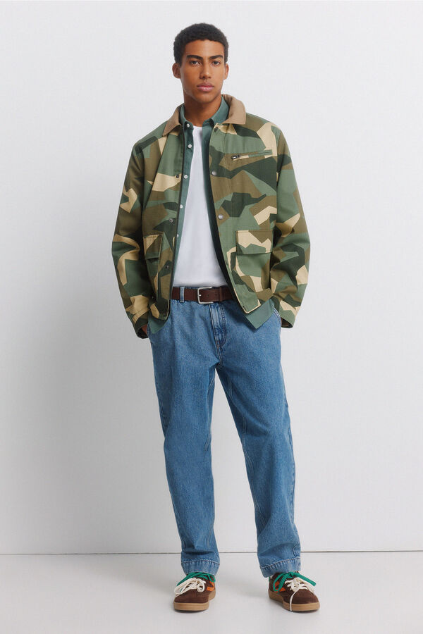 Springfield Parka camuflada gola de contraste Caqui escuro