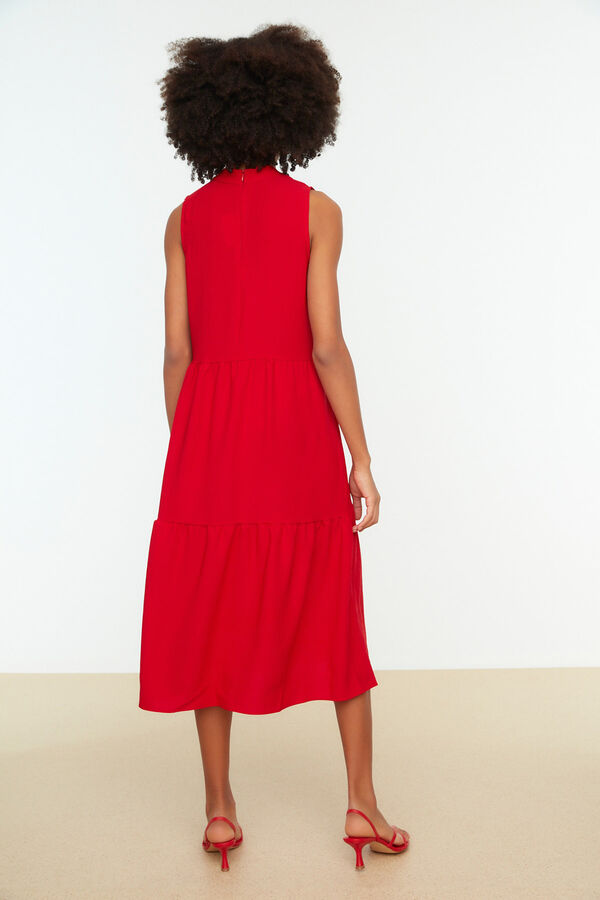 Trendyol Vestido midi reto sem mangas vermelho