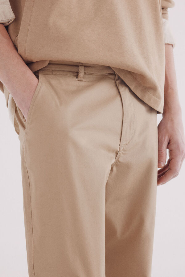 Springfield calças chino slim fit confortáveis bege