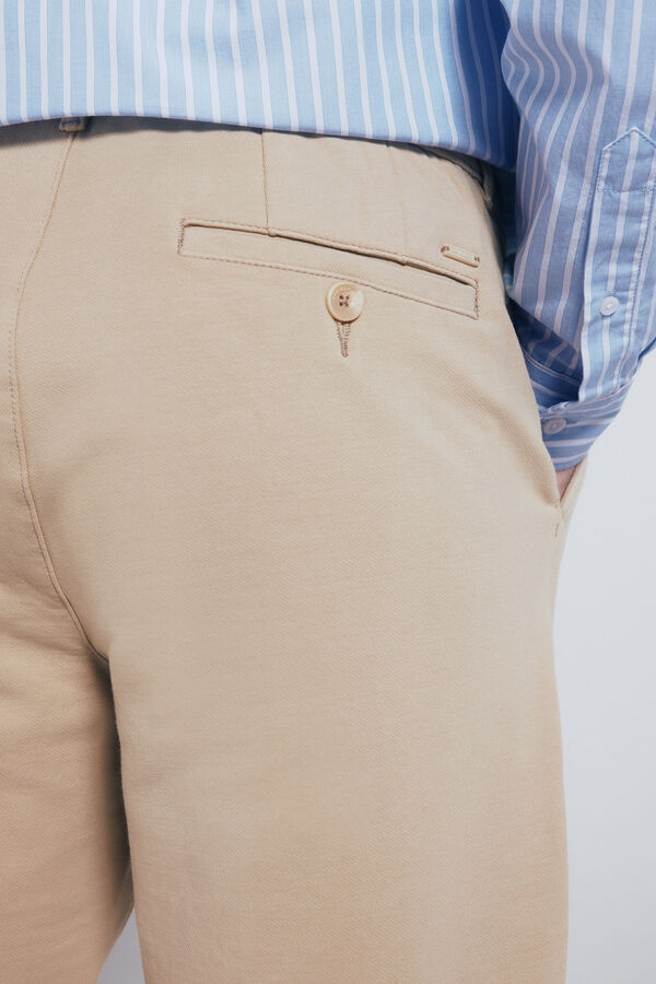 Springfield calças chino slim fit confortáveis castanho
