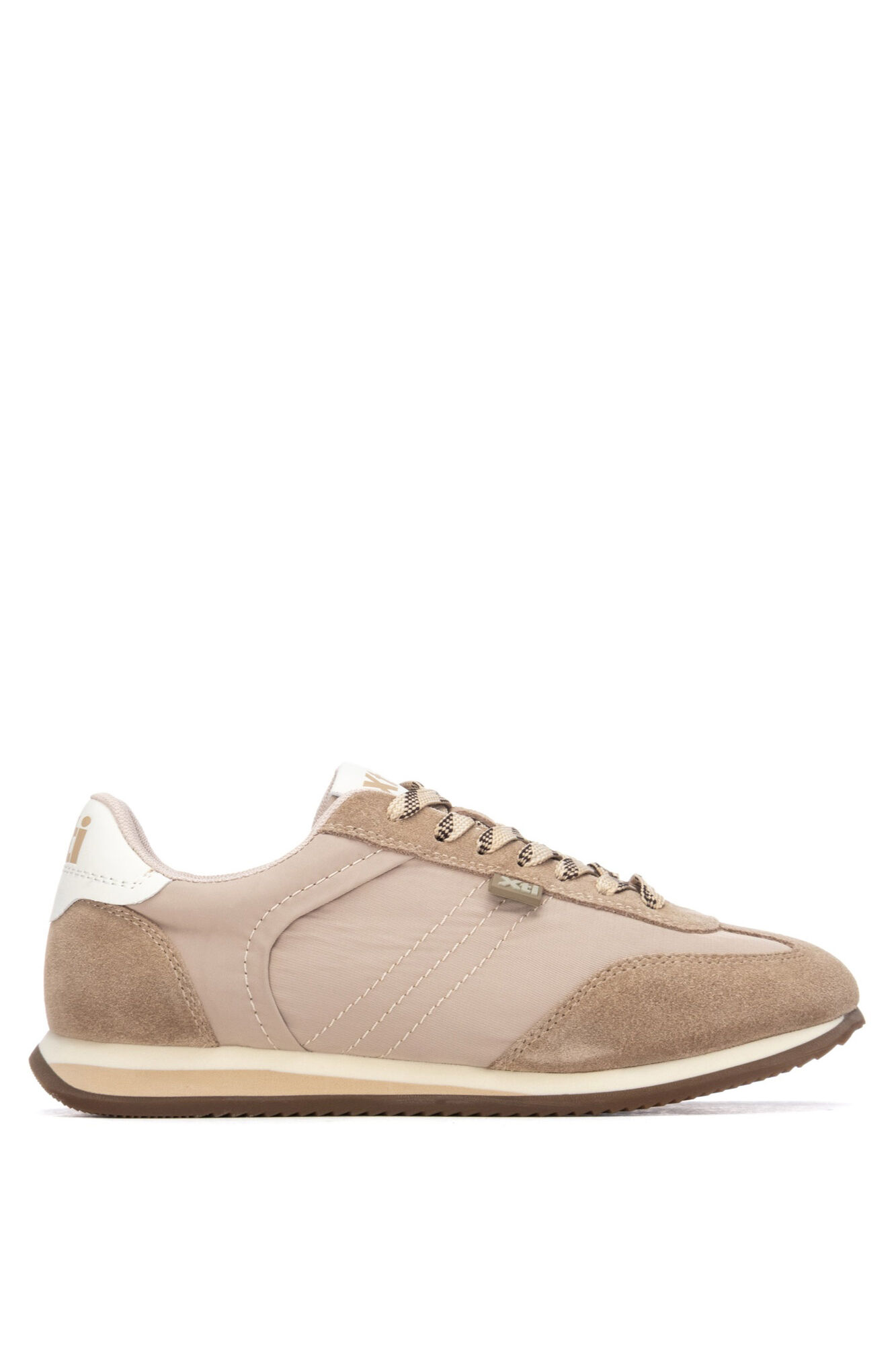 XTI Zapatilla deportiva cordoneras