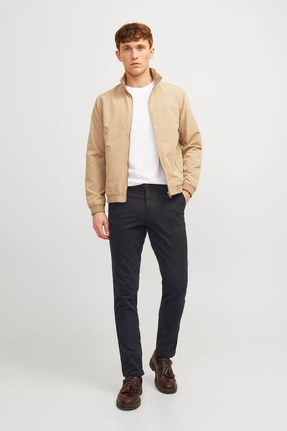 Pantalón chino slim fit