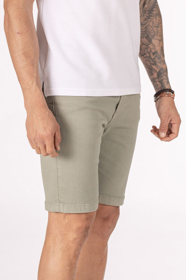 Celopman Bermuda 5 bolsos skinny  verde