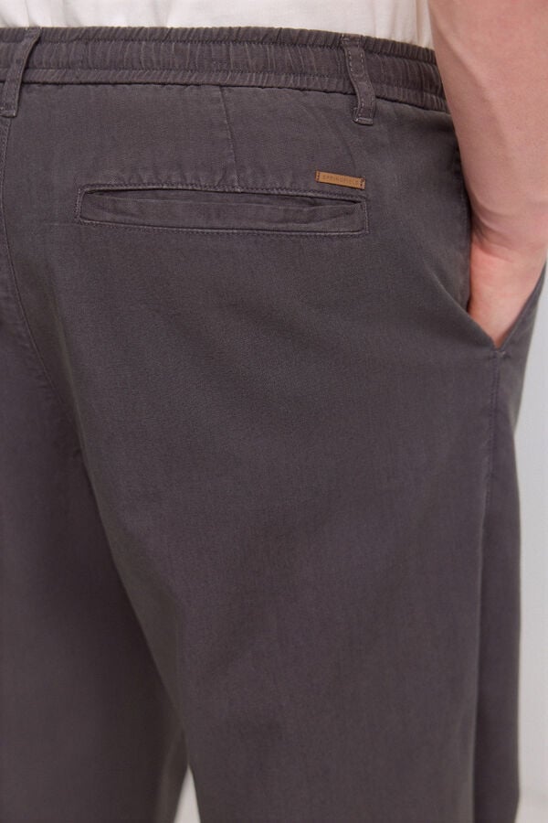 Springfield Cal&ccedil;a leve em linho straight fit cinzento