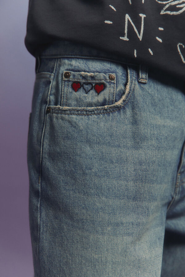 Springfield Jeans corazones bordados azul