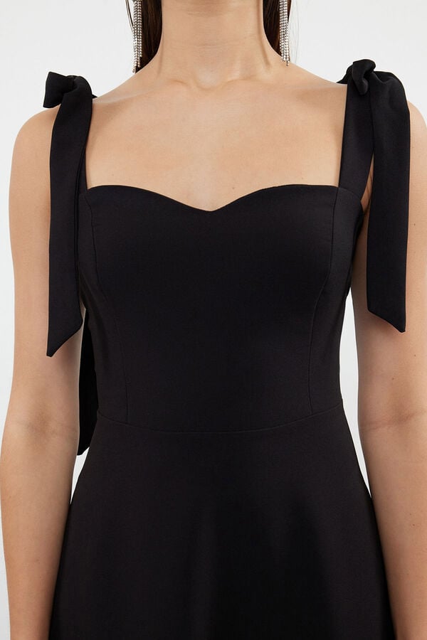 Trendyol Vestido de noite preto