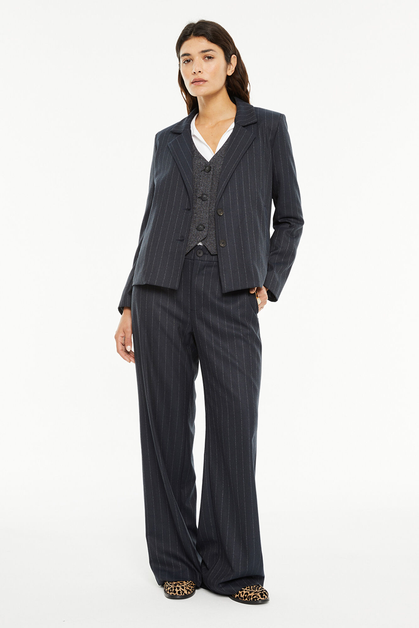 System Action Cal&ccedil;a risca de giz