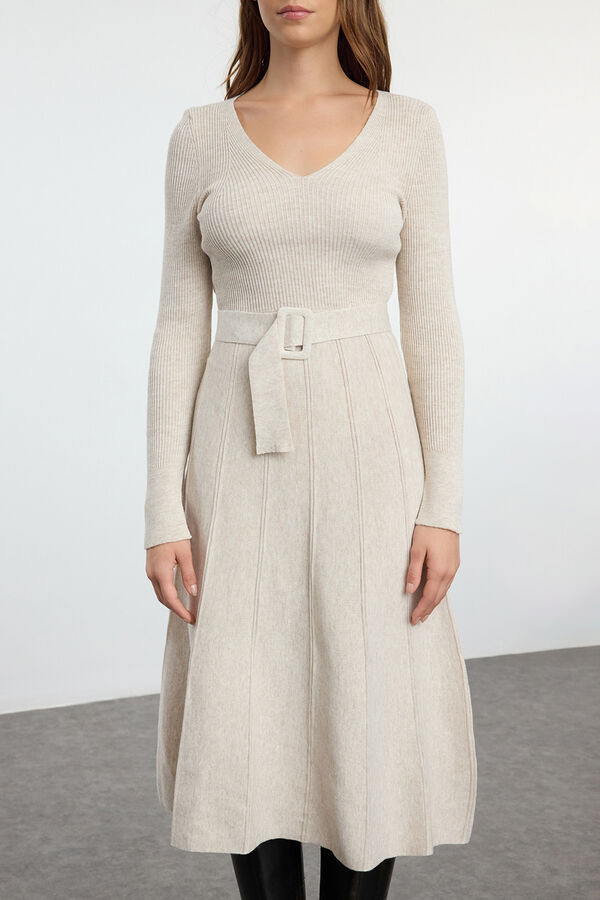 Trendyol Vestido midi com folho  cinzento