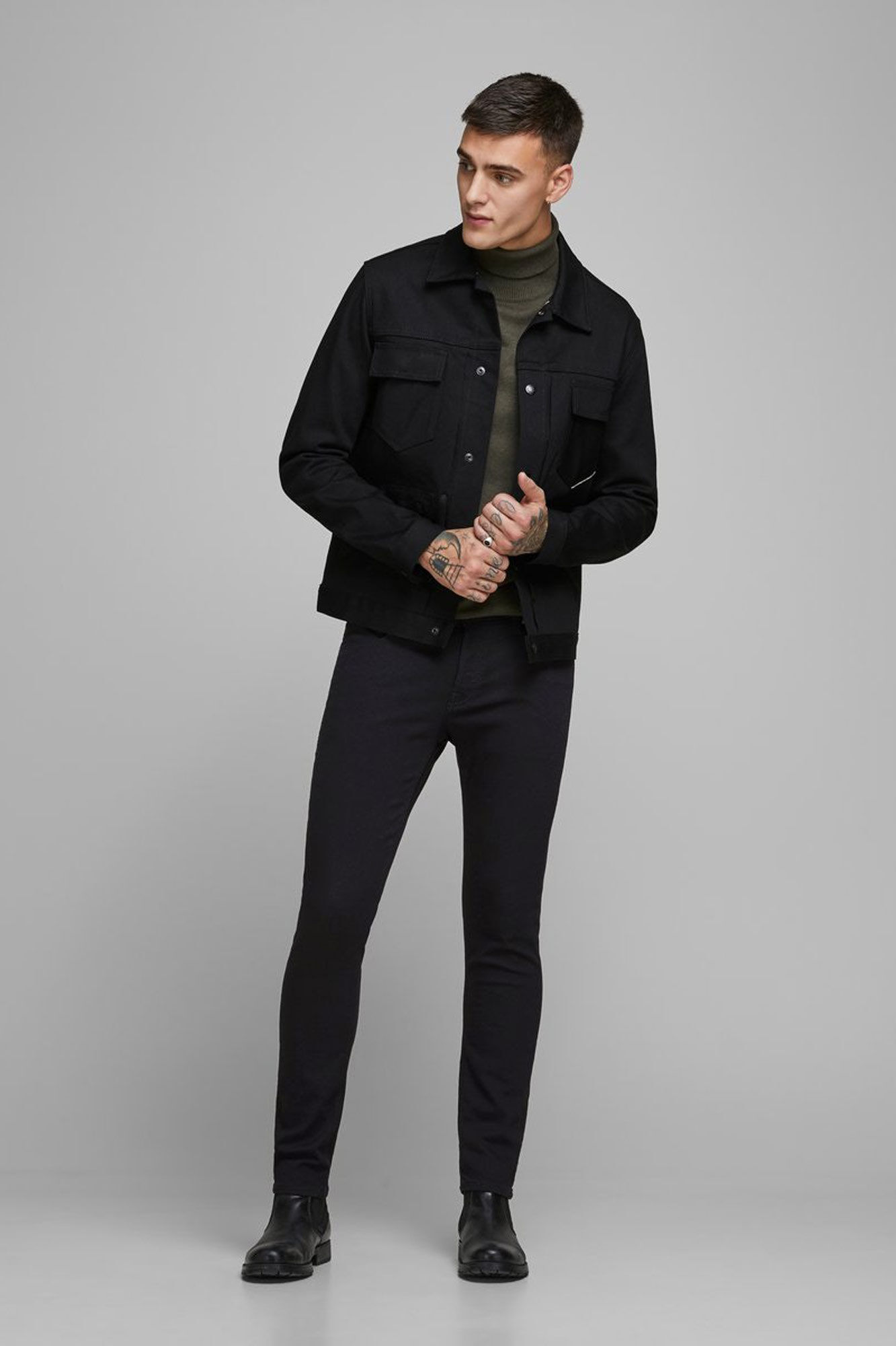 Slim fit tapered jeans Pantalons en jean pour homme Cortefiel