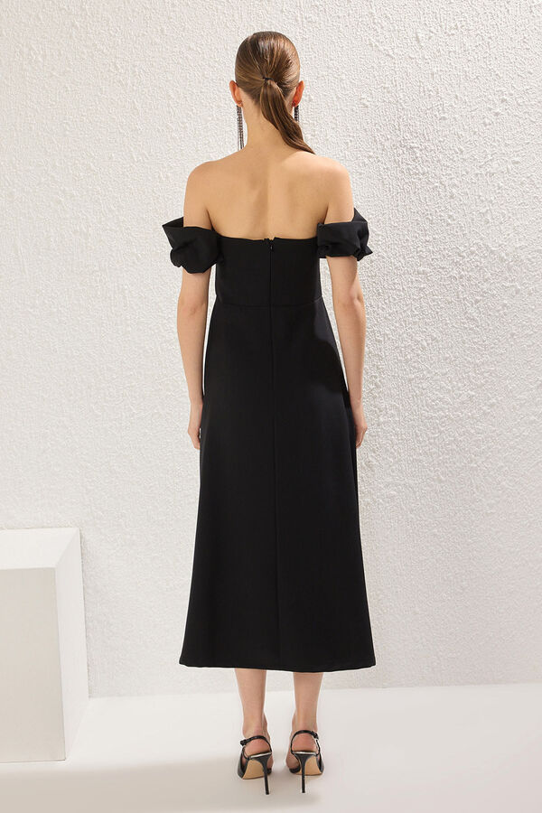 Trendyol Vestido com decote descoberto preto