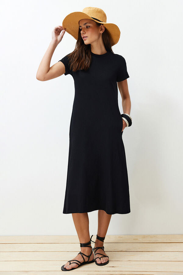 Trendyol Short sleeve midi dress black