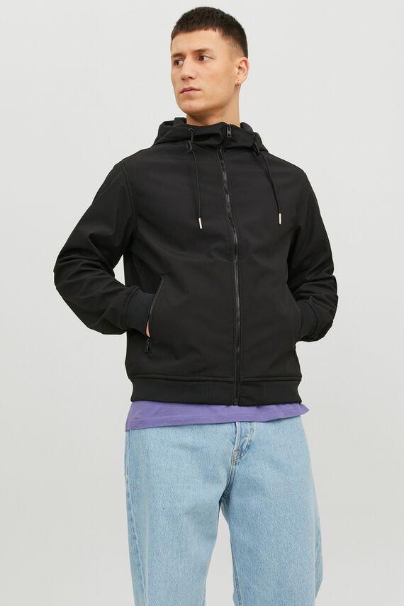Cazadora softshell con capucha
