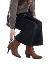 XTI Bota de Cowboy Bordada