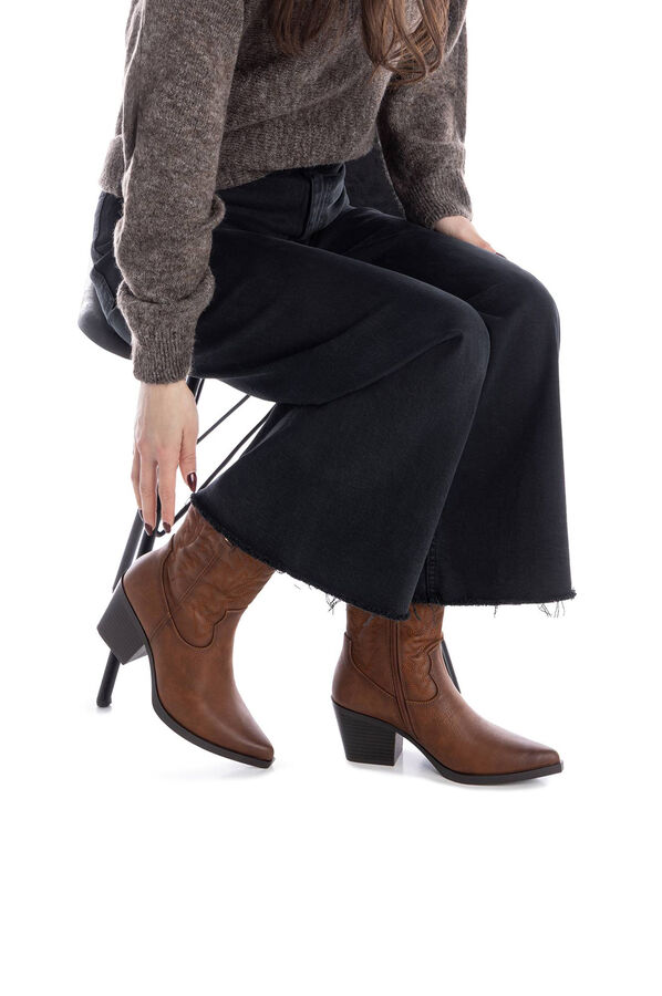 XTI Botin Cowboy Bordado nude