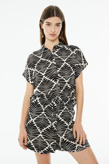 System Action Camisa oversized com estampado geométrica preto