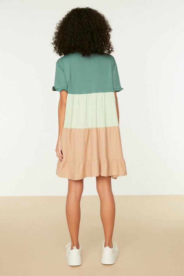 Trendyol Vestido mini estilo T-shirt verde