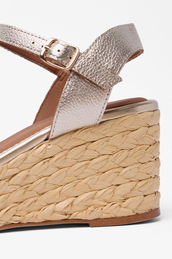 Popa Cunha baixa Sakarun R&aacute;fia estampado