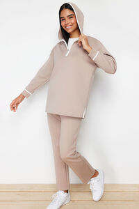 Trendyol Conjunto confortável de duas peças com capuz na cor pedra 