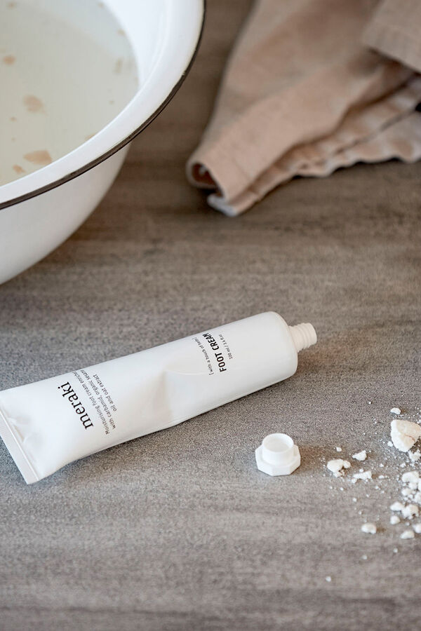 Meraki Crema hidratante de pies blanco