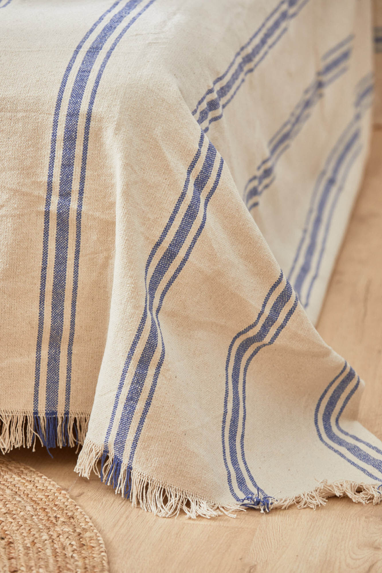 Calma House Colcha con raya tejida azul Bari 270x280